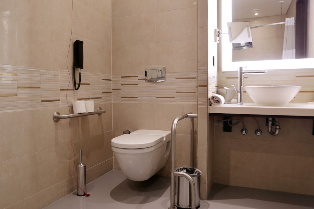 Doubletree By Hilton Istanbul Umraniye 18/63