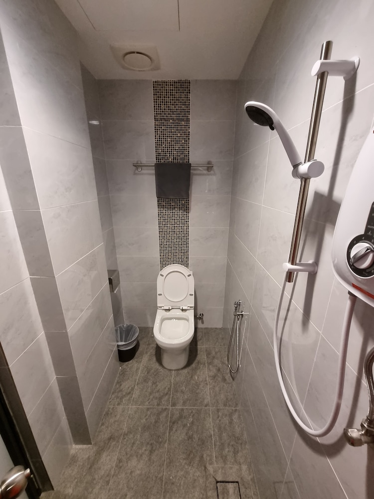 Miico Hotel Mount Austin 55/58