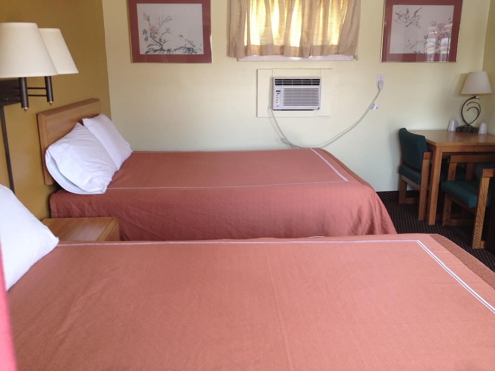 Caravan Motel 17/38