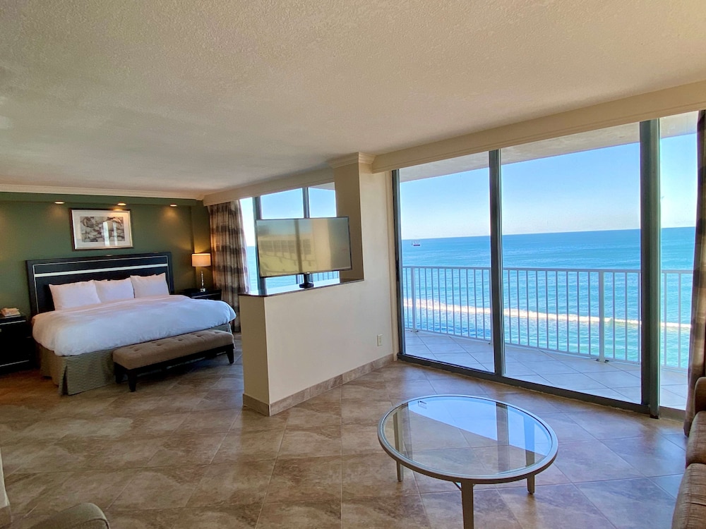 Radisson Suite Hotel Oceanfront 29/64