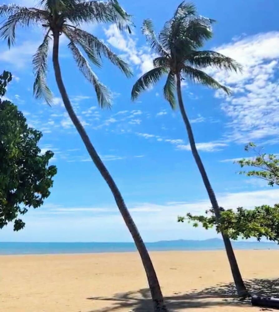 Royal Thai Pavilion Jomtien Boutique Resort 73/78