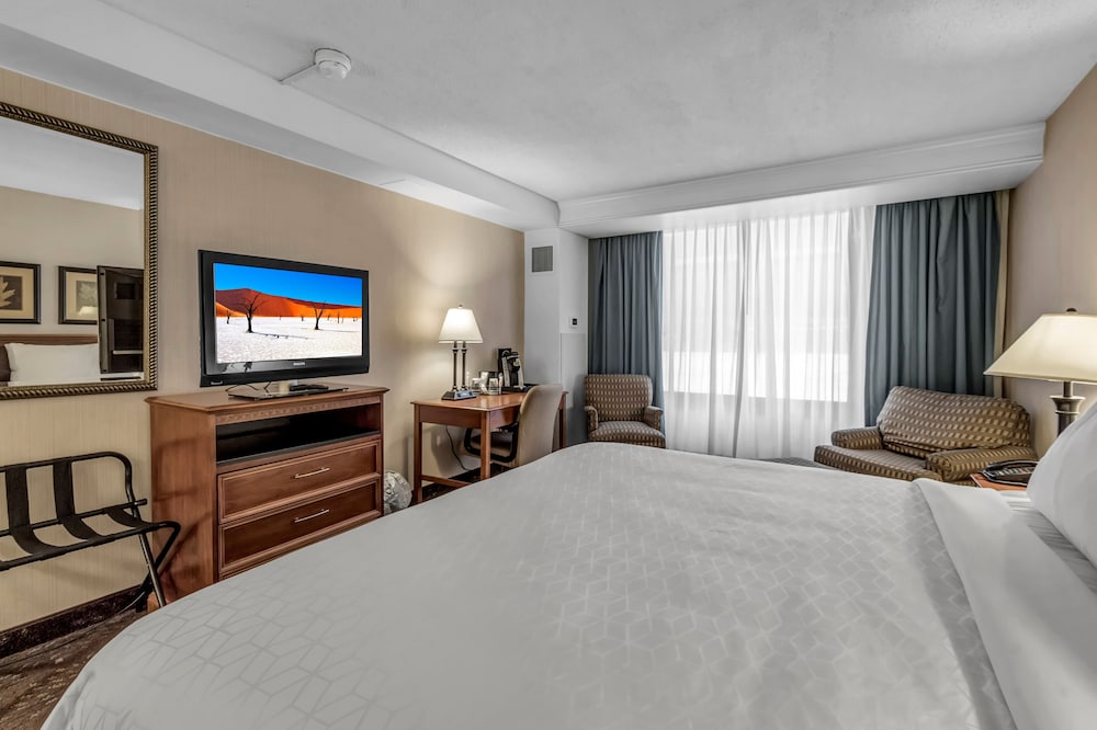 Buffalo Airport Hotel 28/61