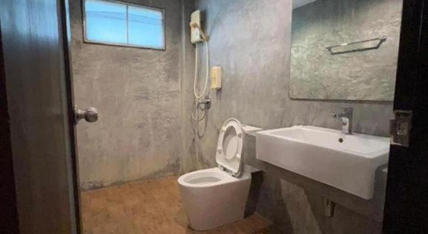 The Sixnature Resort Bangsaen 50/56
