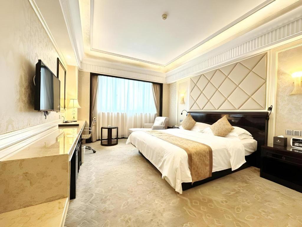 Sun City Hotel 32/50