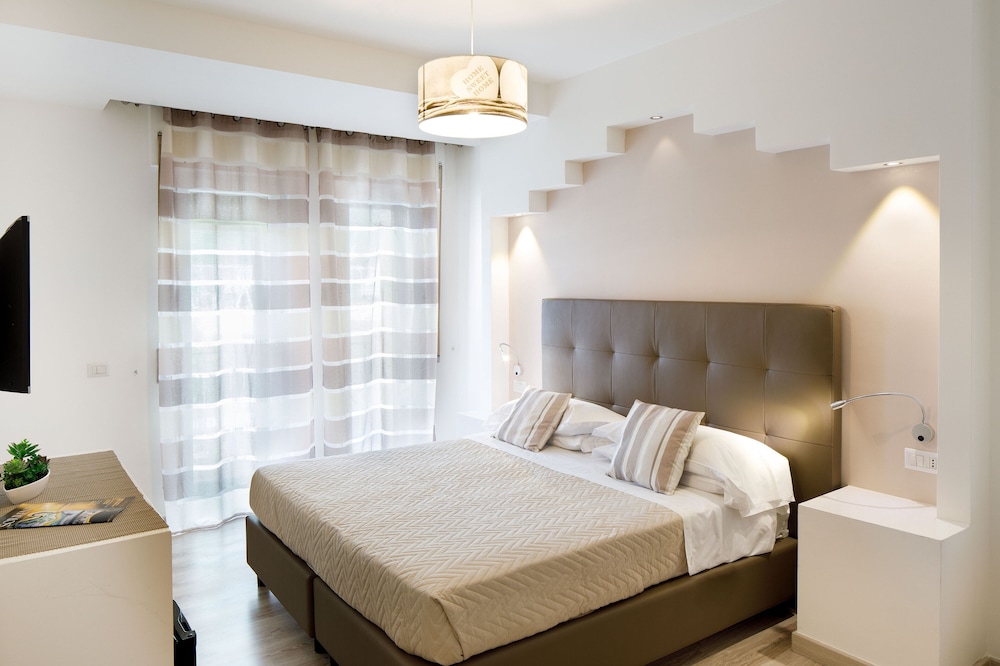 Sorrento Comfort Rooms 7/22