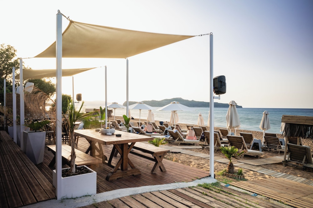 Esperides Beach Hotel Apartments 47/50