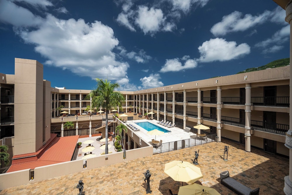 Windward Passage Hotel USVI 59/65