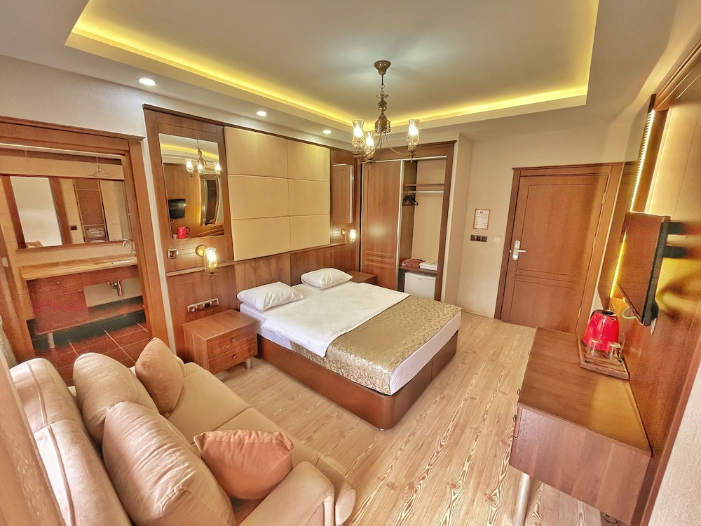 SUPERIOR, DOUBLE BED