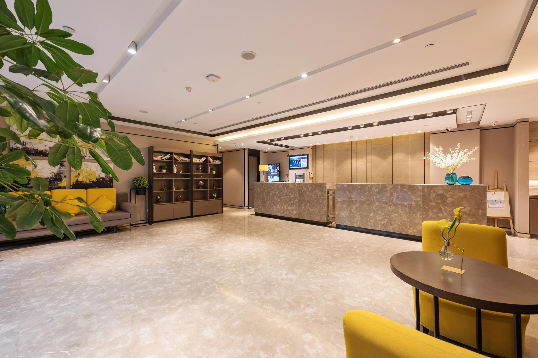 Homeinn Plus(Beijing Chaoyang High Speed Railway Station Joy City) 10/31