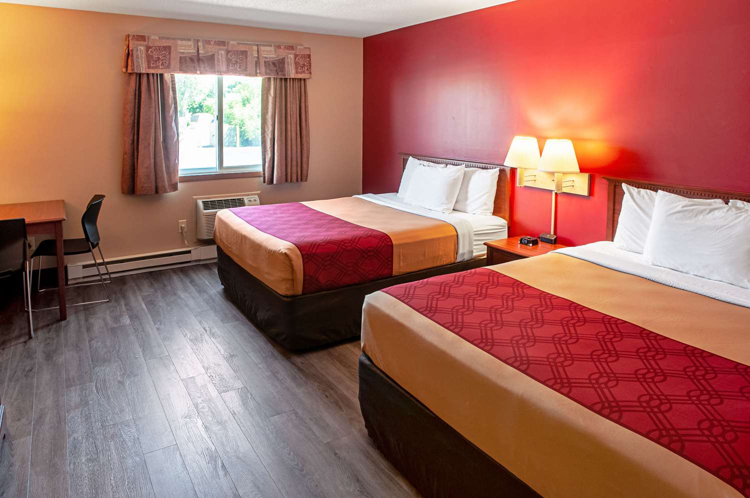 Upgrade, 2 Queen Beds
