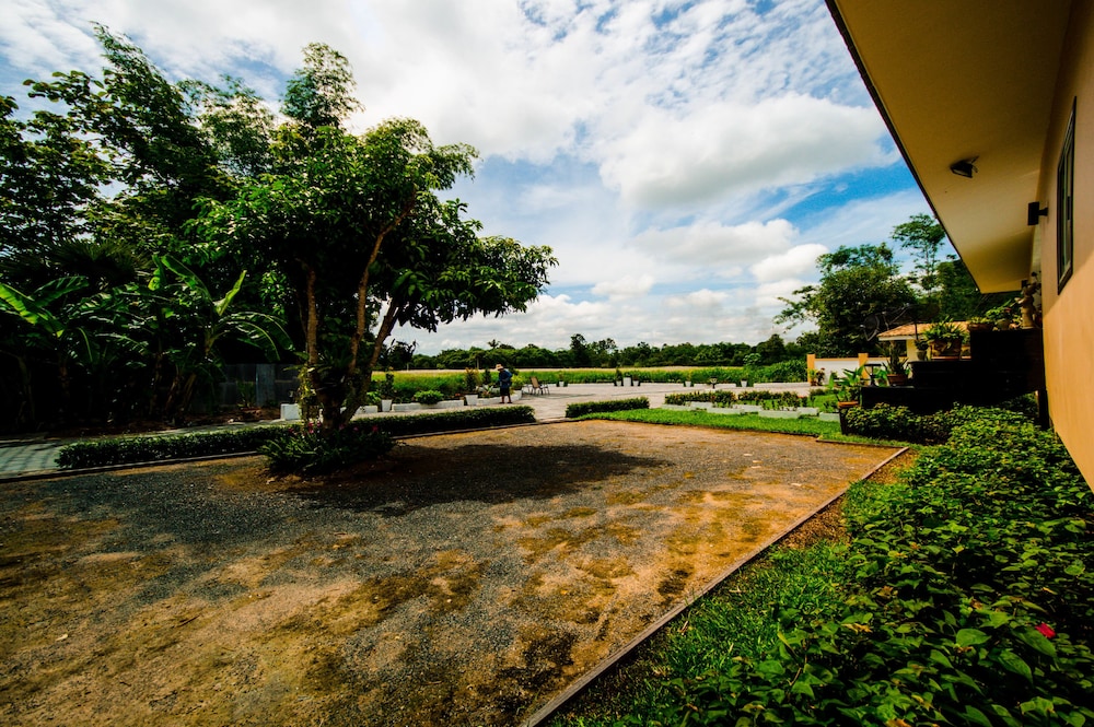Nok Resort & Hotel 44/50