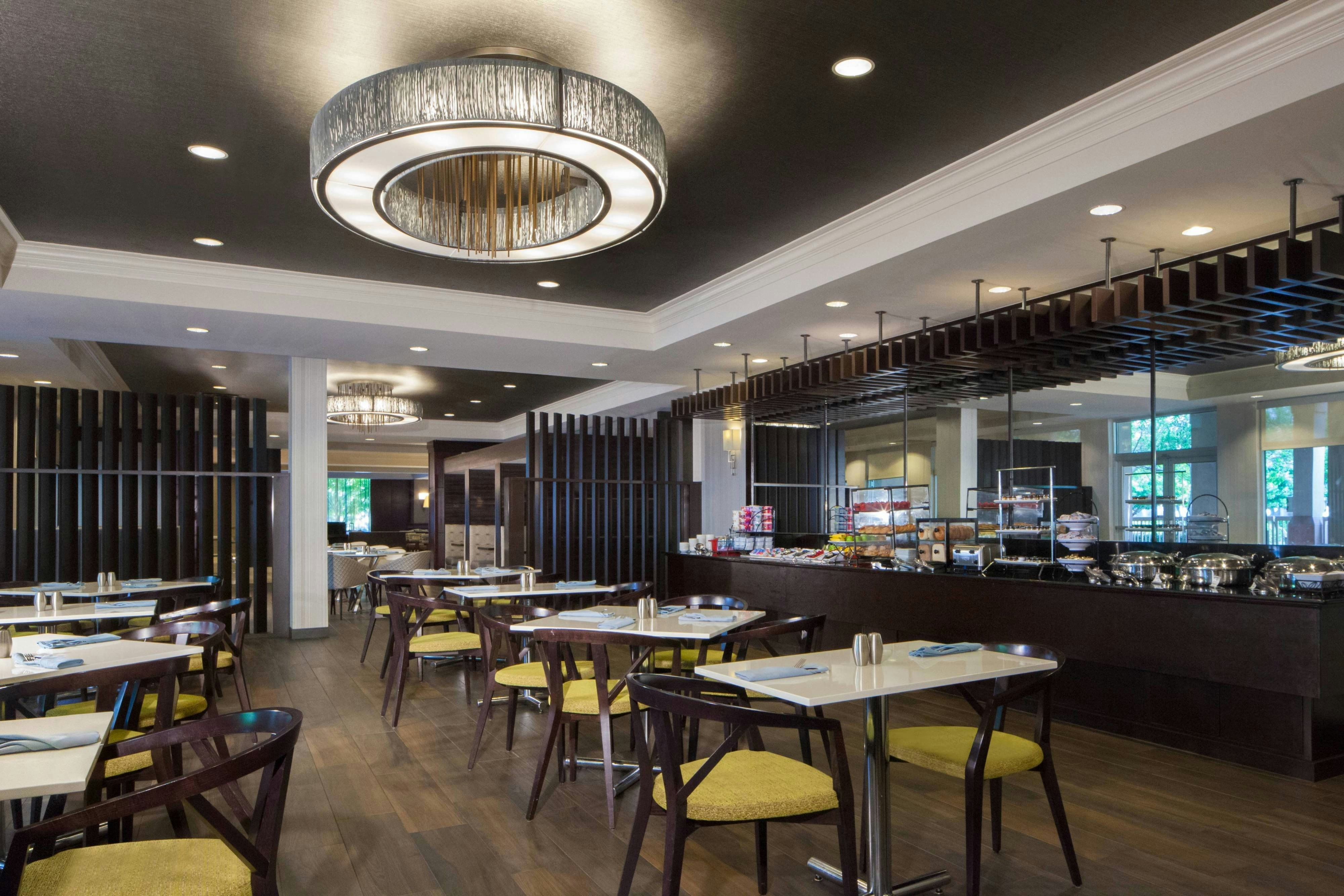 Marriott Suites Dallas Market Center 39/62
