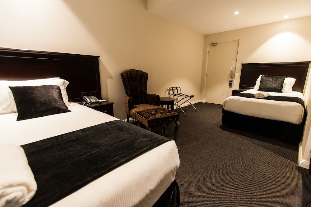 International Hotel Wagga Wagga 11/66