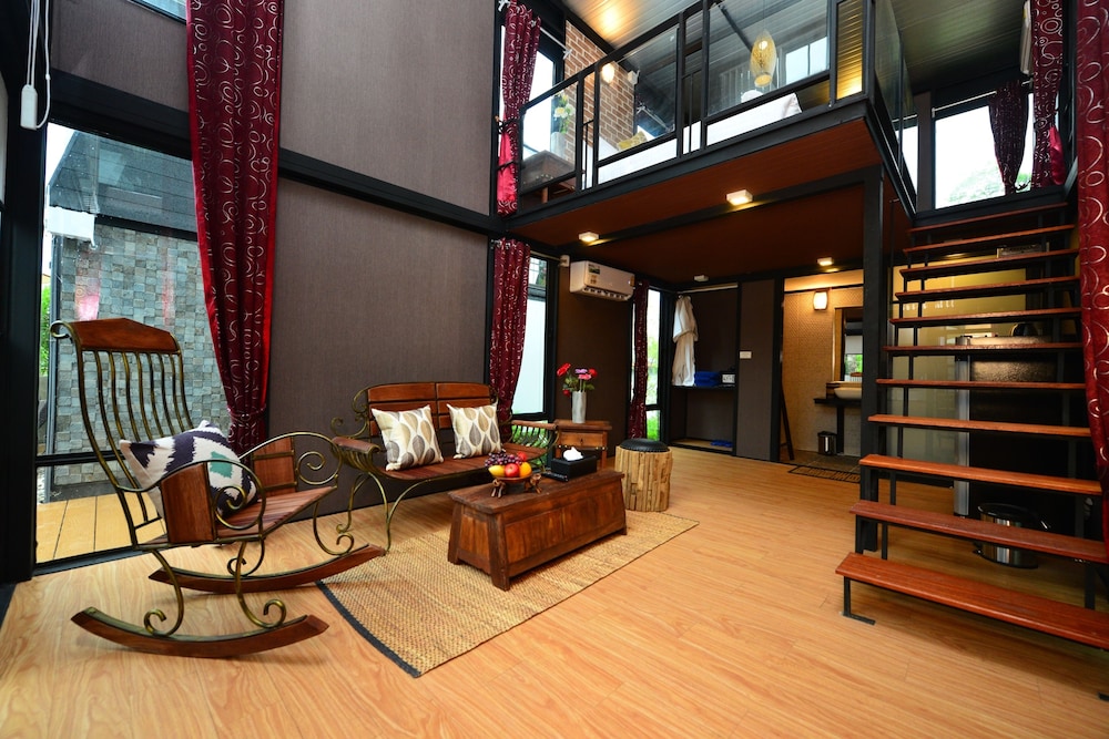 Bukit Pool Villas 22/44