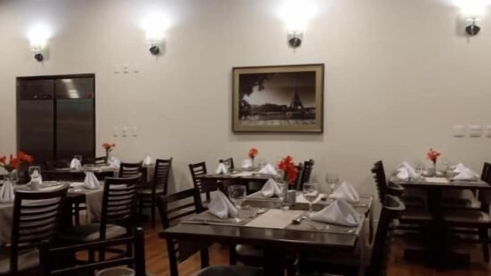 Porto Feliz Executive Hotel 38/50