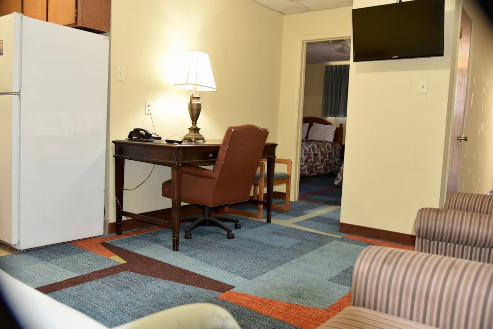 Extended Stay Snyder 37/51