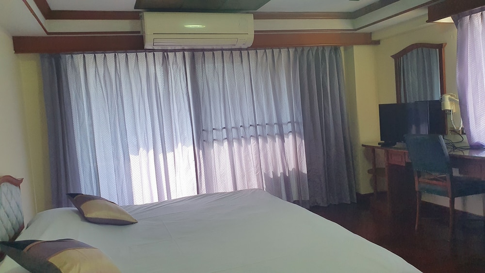 Interchange Tower Serviced Apartment 17/49