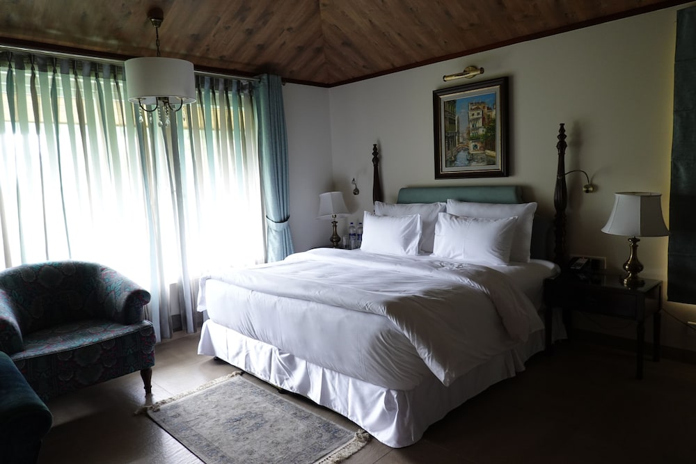 Duplex, Suite, 3 Double Beds, Valley View