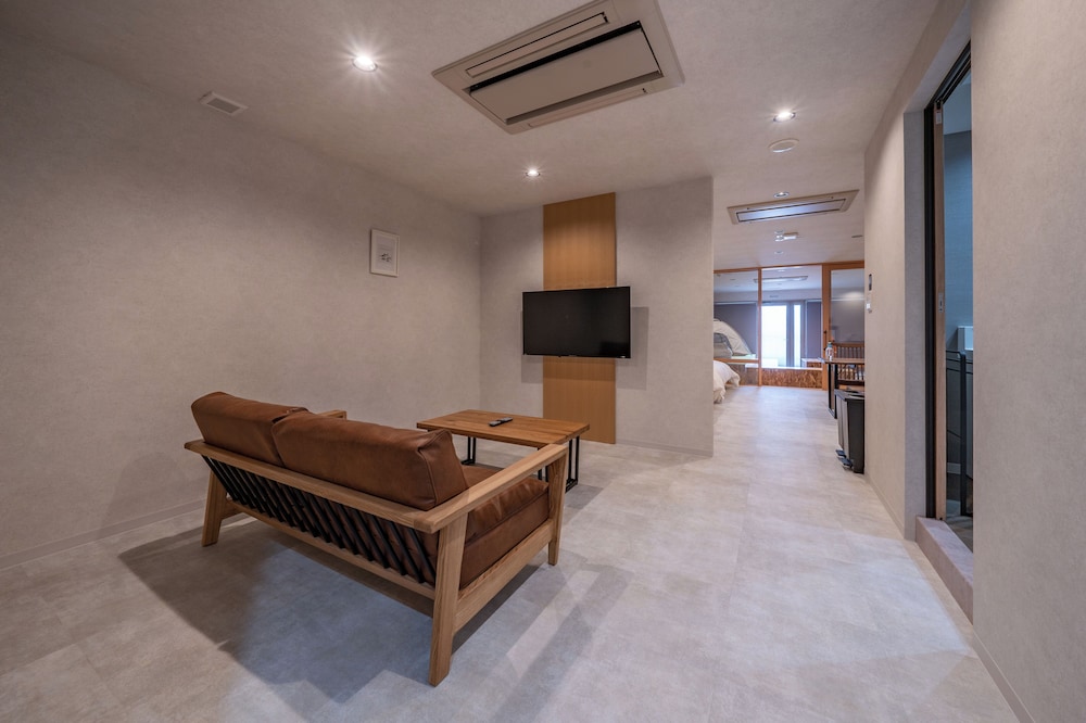 Relax Hostel Takayama Station 66/85