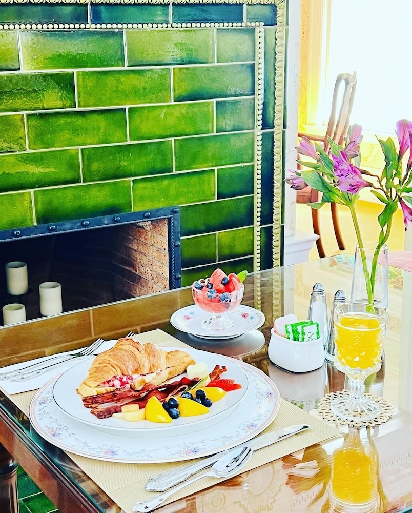 Manor House Bed & Breakfast 55/73