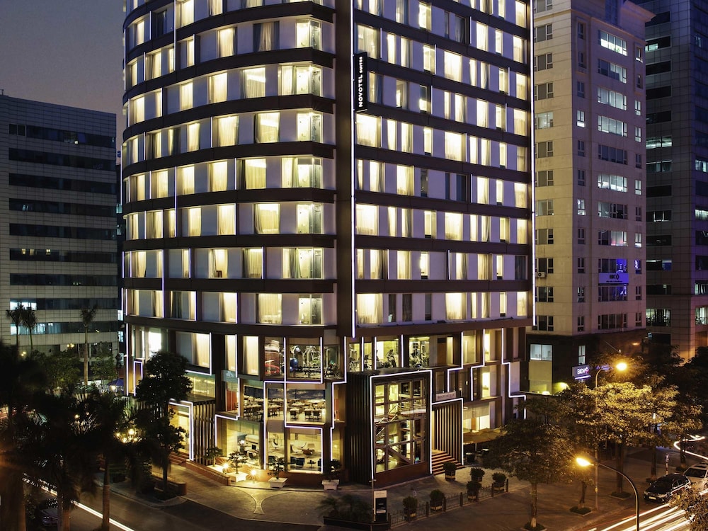 Novotel Suites Hanoi 5/70