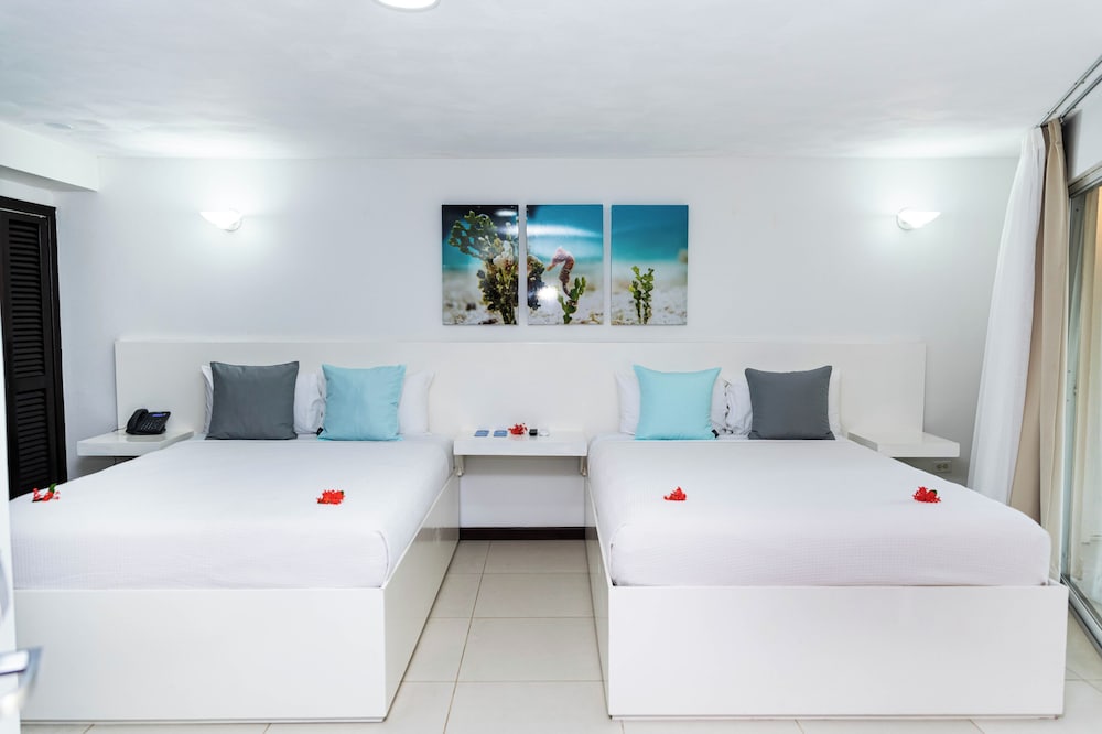 Paradise Beach Hotel 28/79