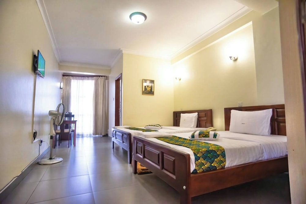 ROOM, TWIN BEDS