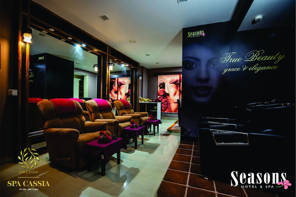 Seasons Hotels & Resorts 34/50