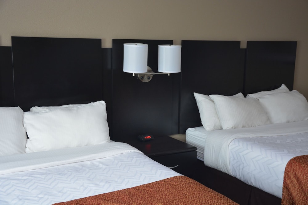 Roosevelt Inn and Suites 18/38