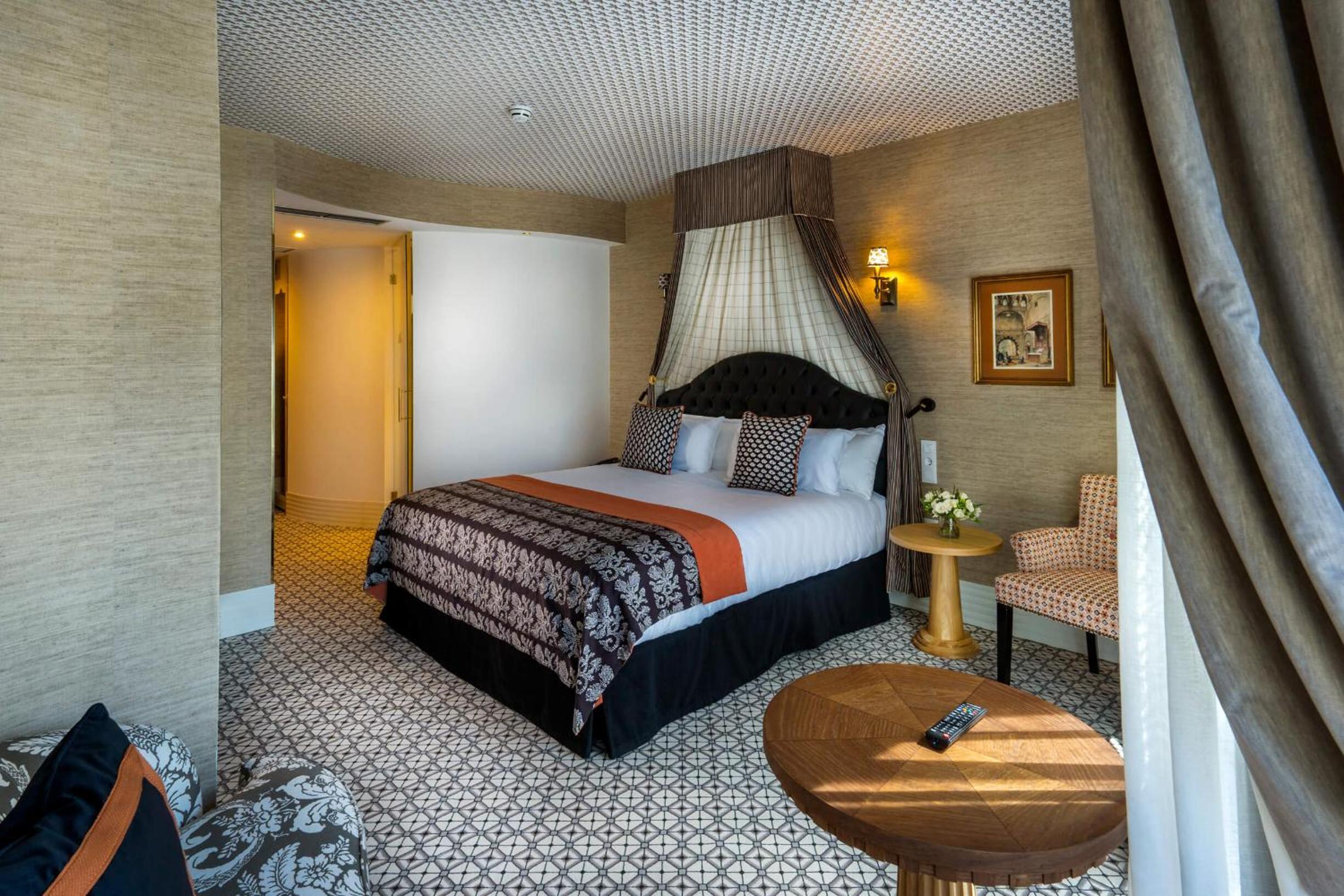 Junior Suite, City View