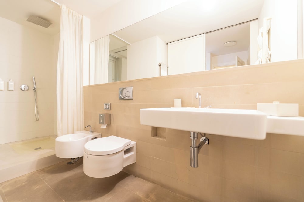 Shalai Resort 54/57