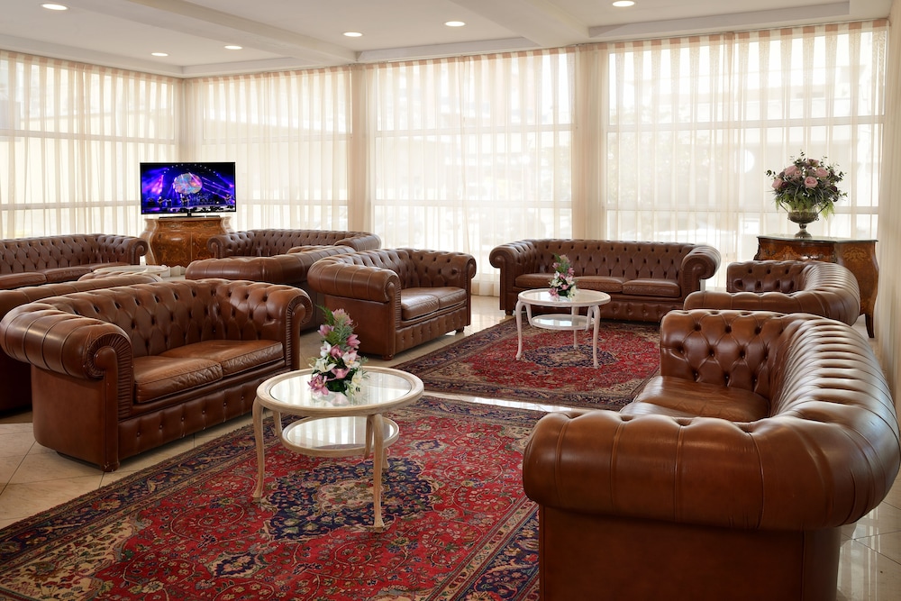 Gaston Hotel 27/45