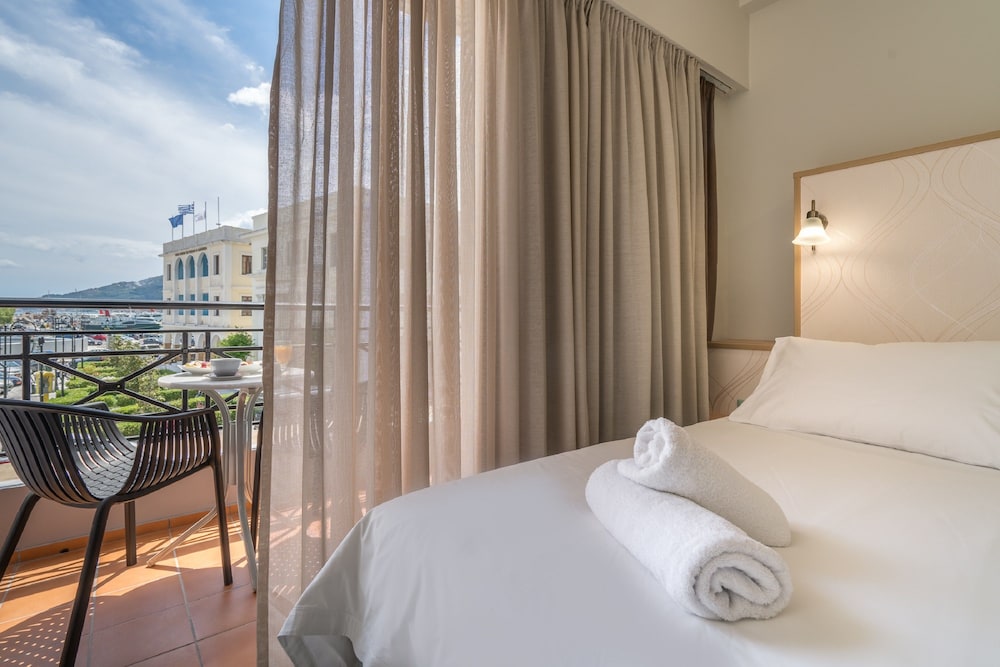 2 BEDROOMS, FAMILY, CITY VIEW