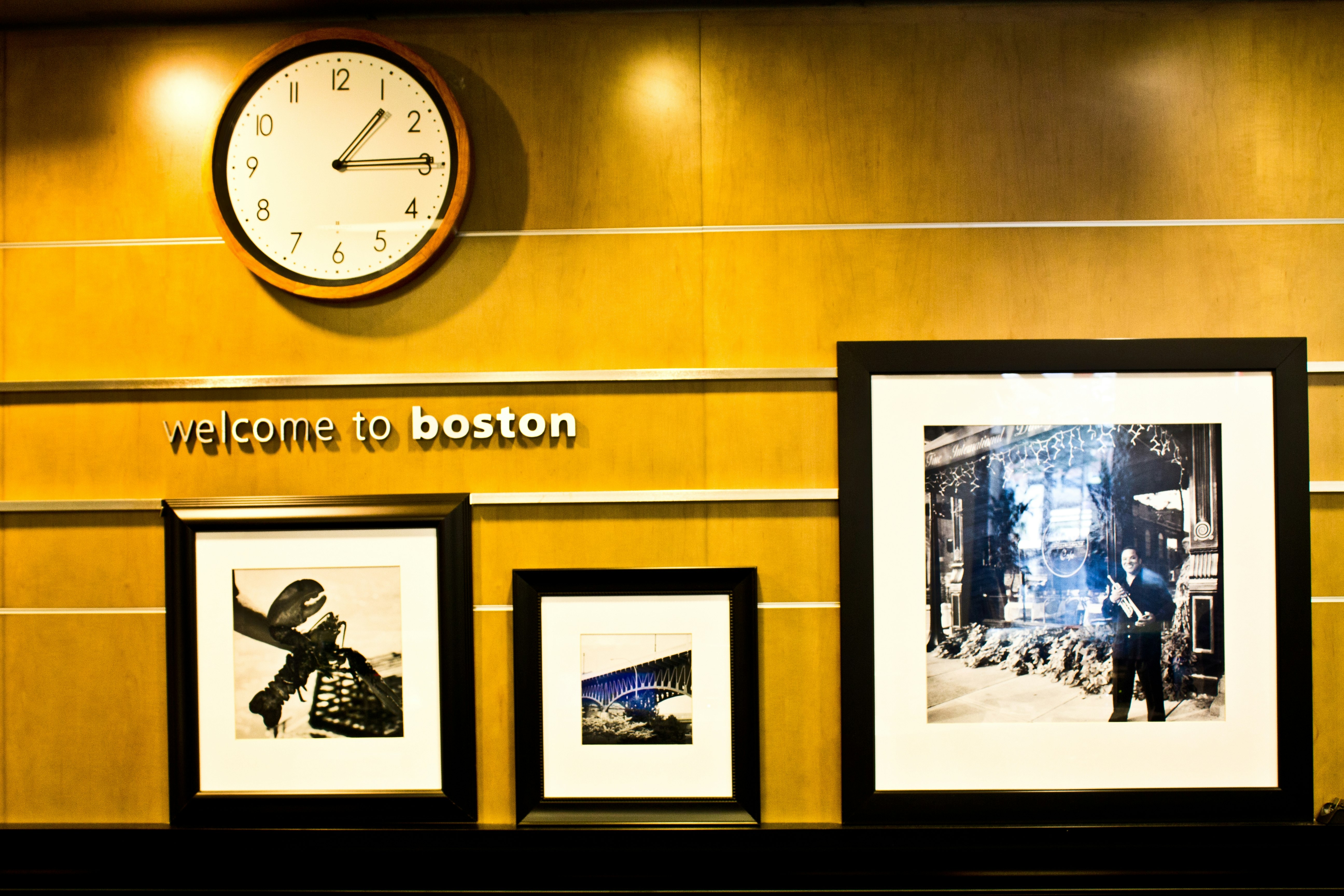 Lobby at Hampton Inn and Suites Boston-Crosstown Center, BOSTON - MA