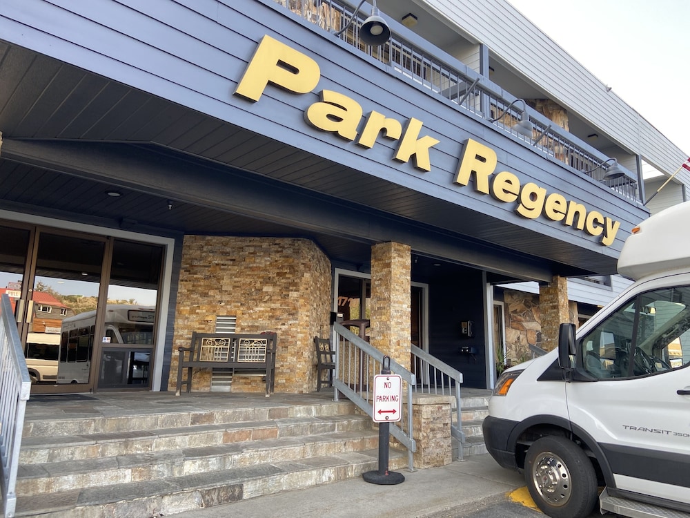 Park Regency Resort 12/77