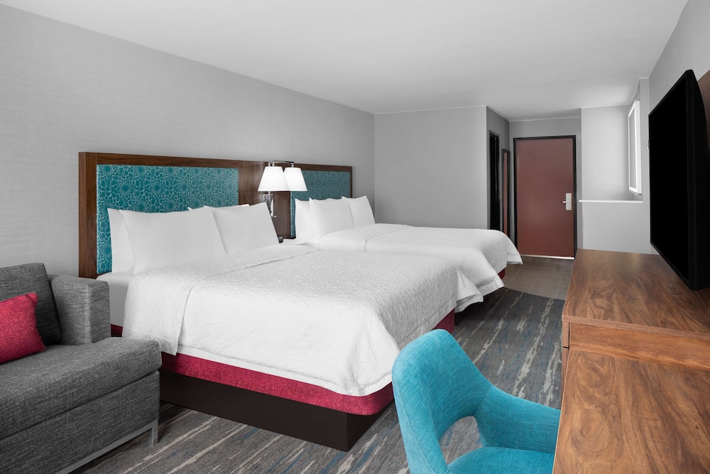 Hampton Inn Phoenix Biltmore 11/43