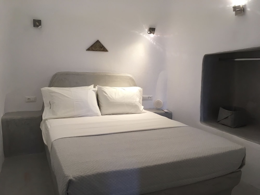 Theodora Suites - Adults Only 10/48