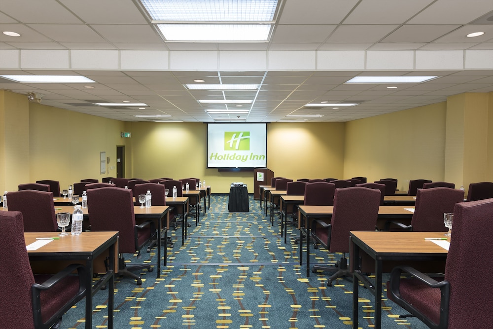 Holiday Inn Cleveland-S Independence 52/58