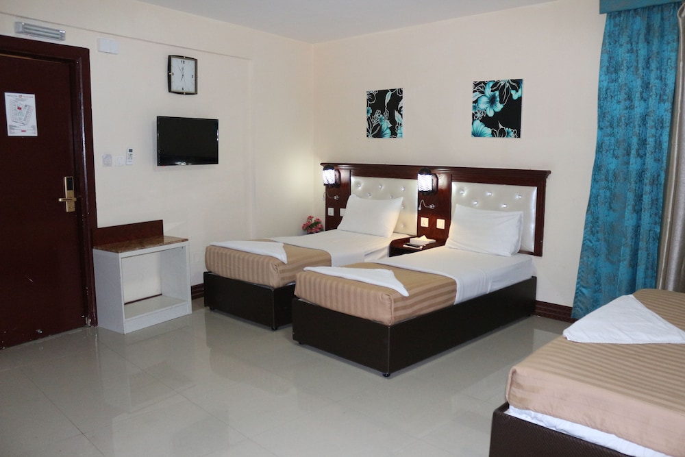 Mariana Hotel 16/50