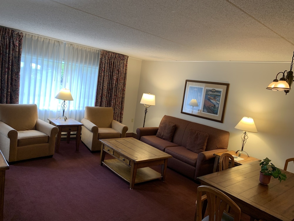 Fireside Inn and Suites Gilford 34/54