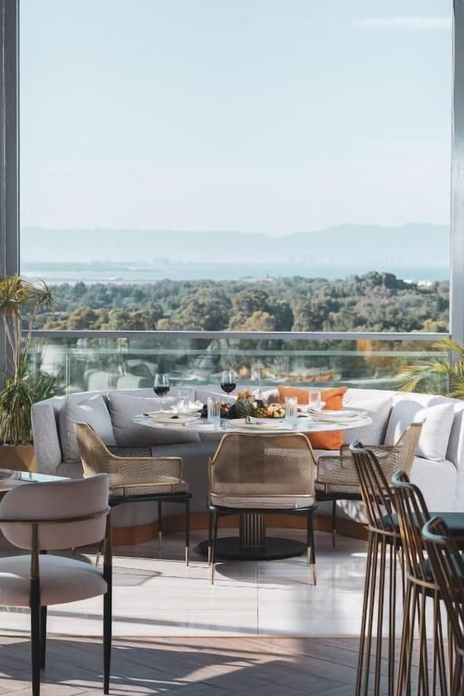 LA TERRAZZA HOTEL 58/60