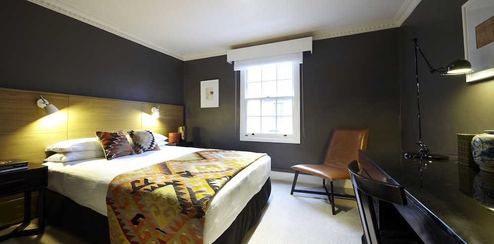 Harbour Rocks Hotel 19/70