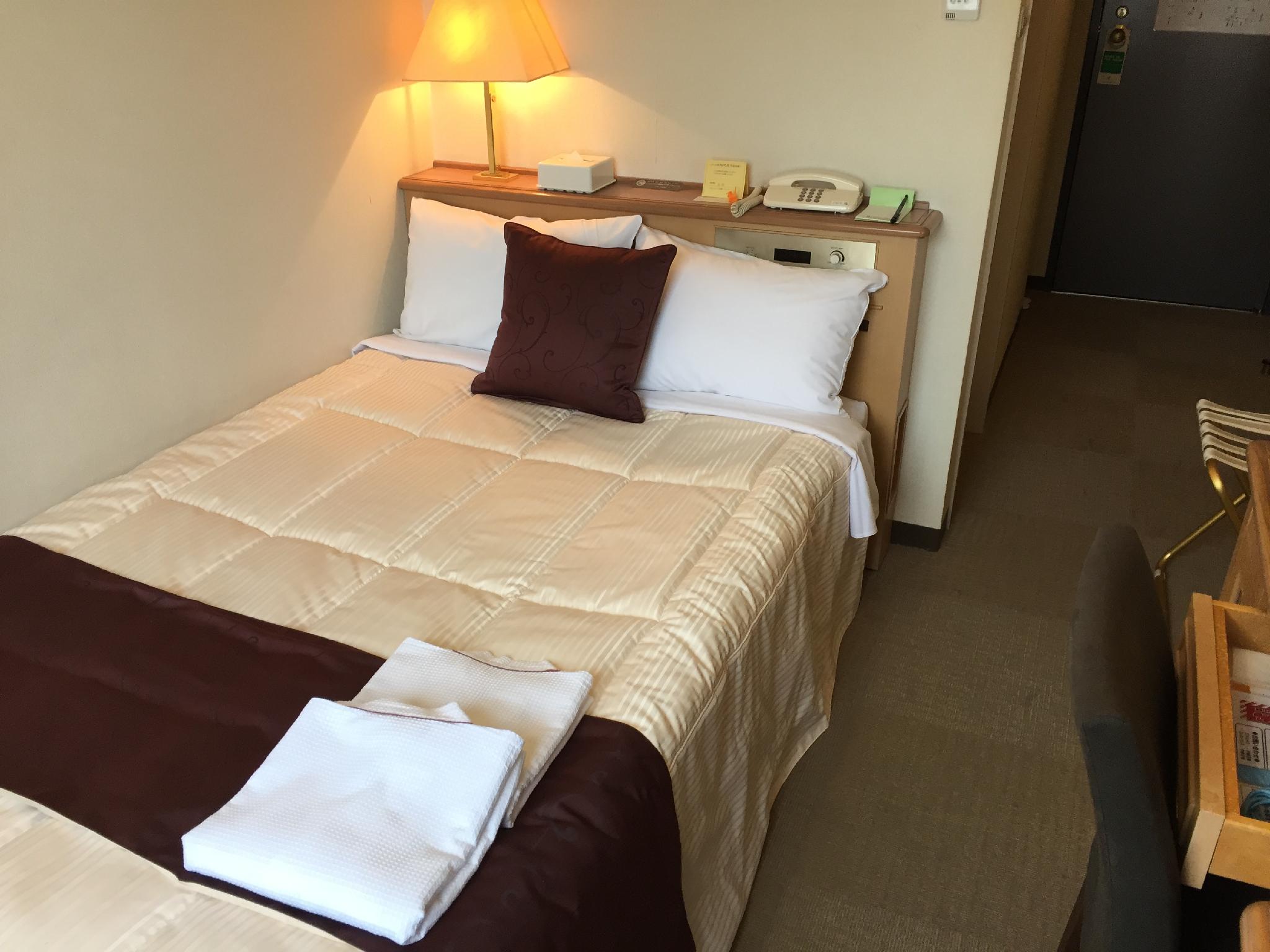 Semi Room, Standard, Semi Double Bed