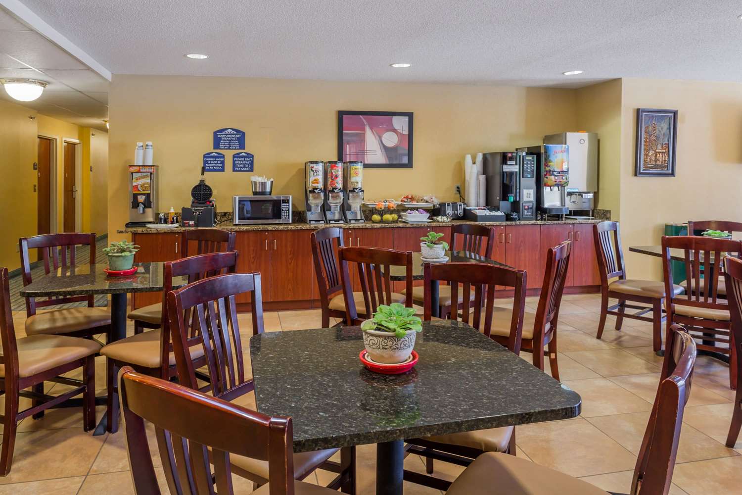 Microtel Inn Suites By Wyndham Hillsborough 16/25