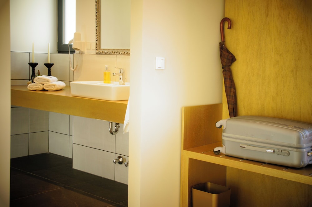 Hotel Athen Kelsterbach Frankfurt Airport 48/50
