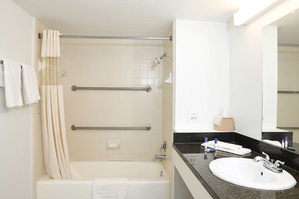 Regency Inn 7/17