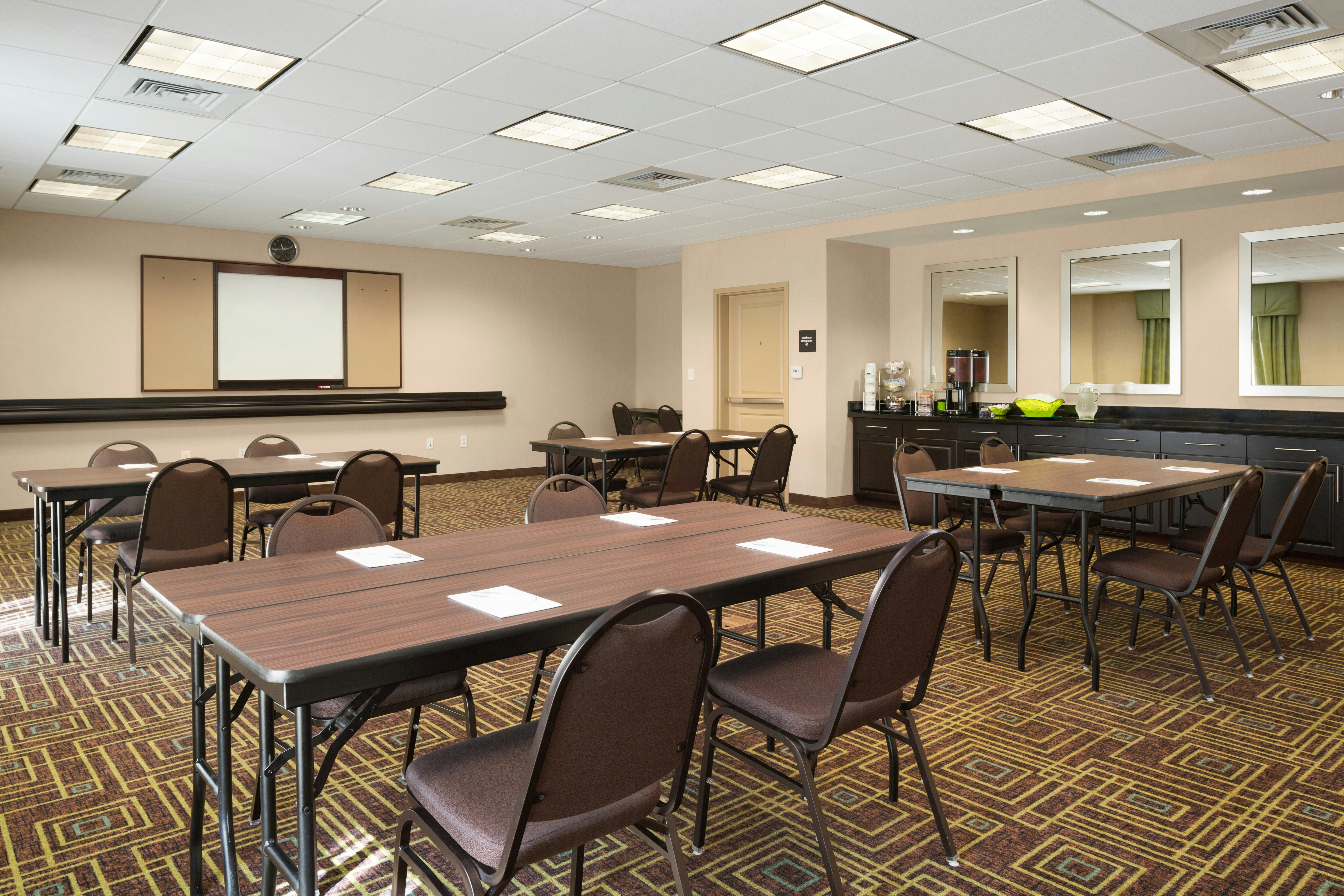 Hampton Inn Suites Birmingham 280 East Eagle Point 51/62