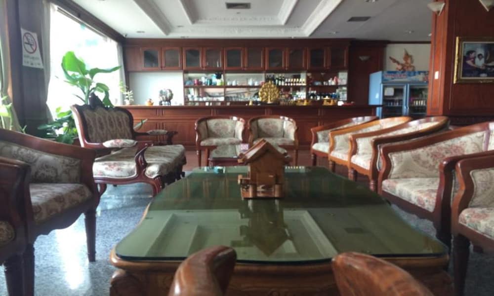 Angkham Hotel 35/46