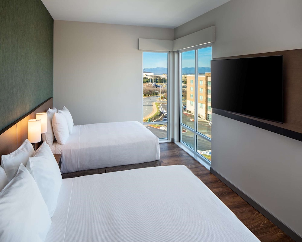 Hyatt Place Harrisonburg 5/44