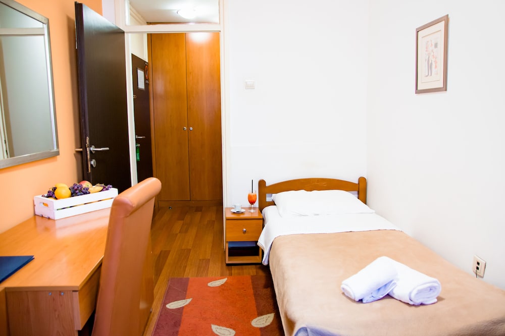 Hotel Srbija 21/50